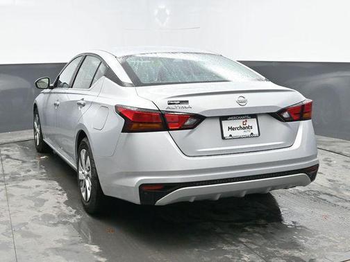 Brilliant Silver Metallic 2021 Nissan Altima S FWD