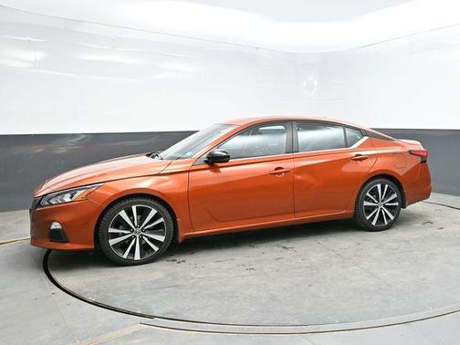 2021 Nissan Altima SR FWD