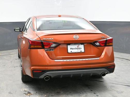 2021 Nissan Altima SR FWD