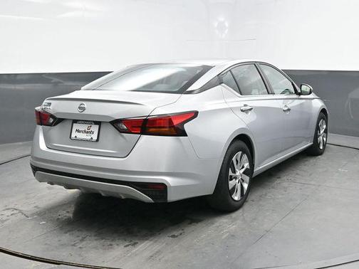 2021 Nissan Altima S FWD