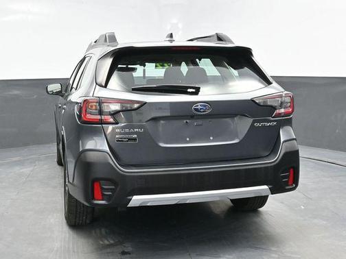 2022 Subaru Outback Base