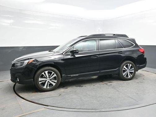 Crystal Black Silica 2019 Subaru Outback 2.5i Limited