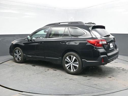 Crystal Black Silica 2019 Subaru Outback 2.5i Limited