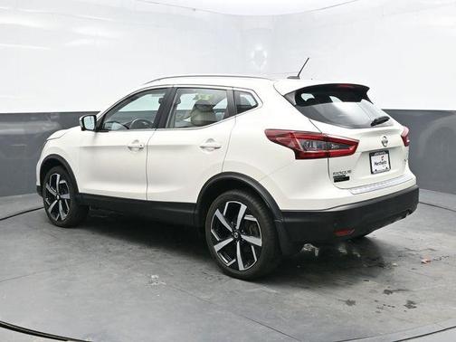 2022 Nissan Rogue Sport SL