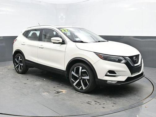 2022 Nissan Rogue Sport SL
