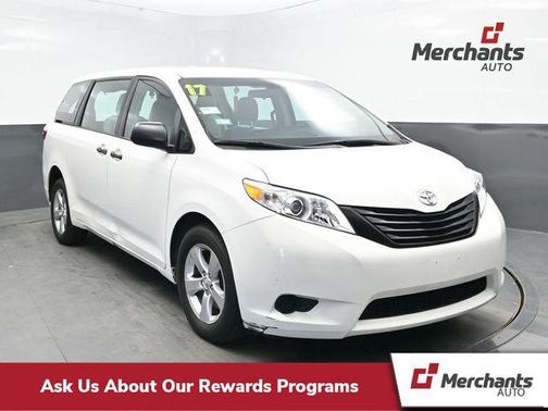 2017 Toyota Sienna SE