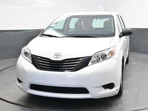 2017 Toyota Sienna SE