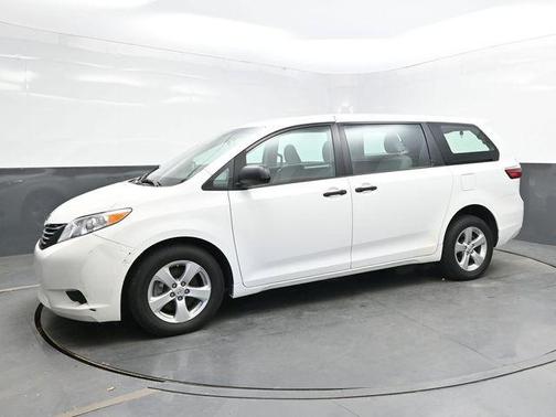 2017 Toyota Sienna SE