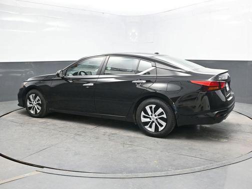 Super Black Clearcoat 2020 Nissan Altima S FWD