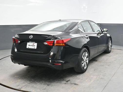 Super Black Clearcoat 2020 Nissan Altima S FWD