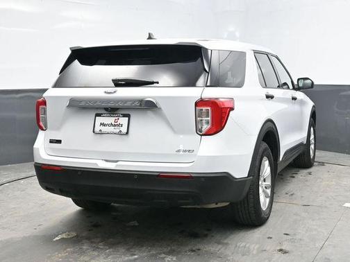 2021 Ford Explorer Base