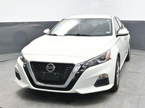 Glacier White 2021 Nissan Altima S FWD