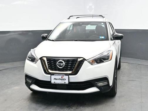 2020 Nissan Kicks SR