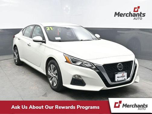Glacier White 2021 Nissan Altima S FWD
