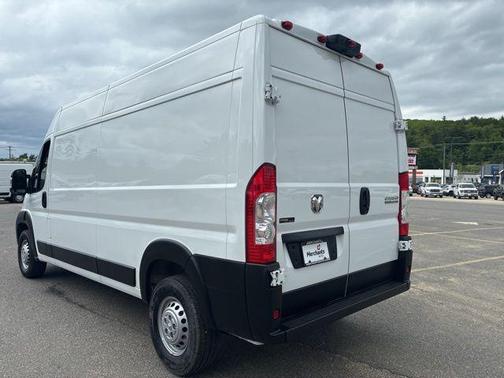 2025 RAM ProMaster 2500 Tradesman