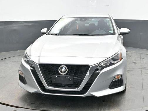 Brilliant Silver Metallic 2021 Nissan Altima S FWD