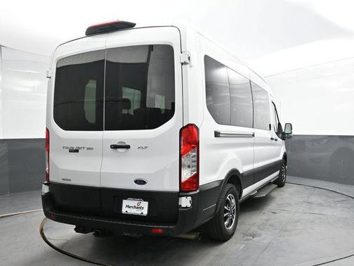 2022 Ford Transit-350 XLT