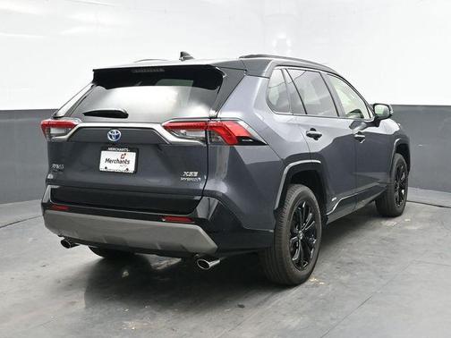 2024 Toyota RAV4 Hybrid SE