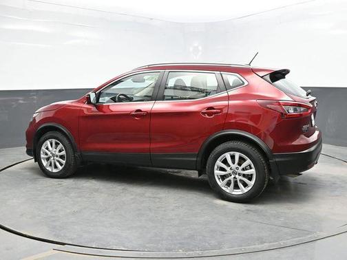2022 Nissan Rogue Sport SV