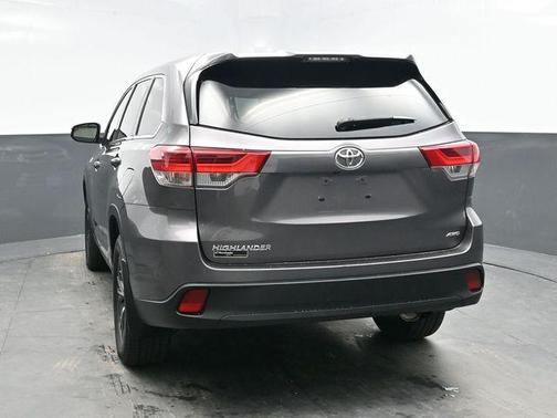 2021 Toyota RAV4 Hybrid SE