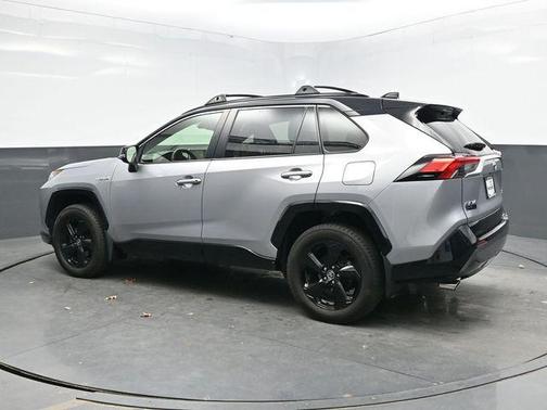 2021 Toyota RAV4 Hybrid SE