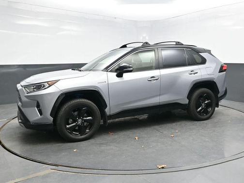 2021 Toyota RAV4 Hybrid SE
