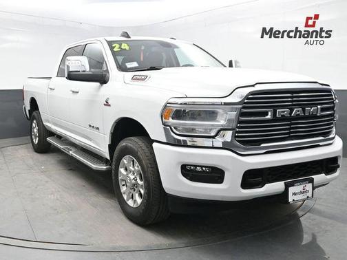 Bright White Clearcoat 2024 RAM 2500 Laramie Crew Cab 4x4 6'4' Box