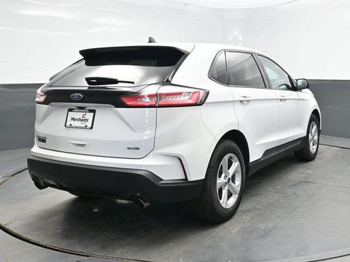 2020 Ford Edge SE