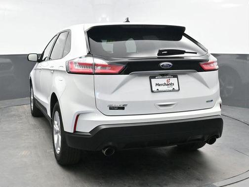 2020 Ford Edge SE