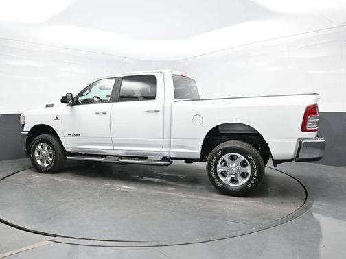 2022 RAM 2500 Big Horn Crew Cab 4x4 6'4' Box