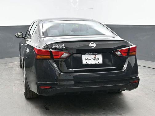 Super Black Clearcoat 2021 Nissan Altima S FWD