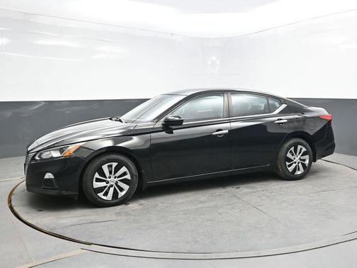 Super Black Clearcoat 2021 Nissan Altima S FWD