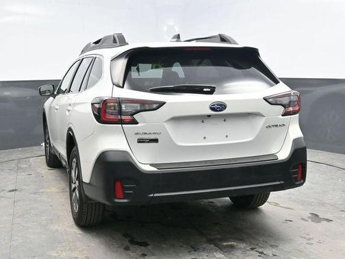 Crystal White Pearl 2021 Subaru Outback Premium
