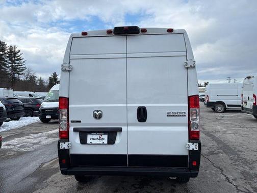 2024 RAM ProMaster 2500 Tradesman