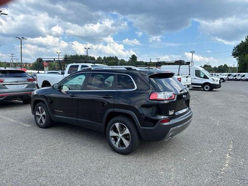 Diamond Black Crystal Pearlcoat 2019 Jeep Cherokee Limited