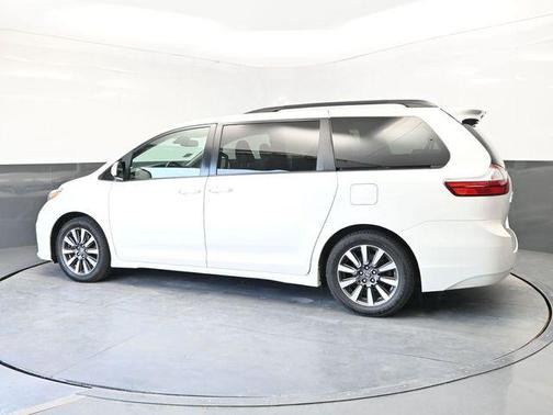 2018 Toyota Sienna Limited Premium