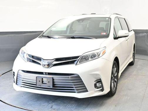 2018 Toyota Sienna Limited Premium