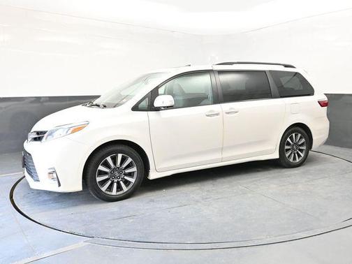2018 Toyota Sienna Limited Premium