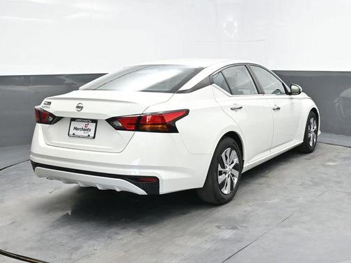 2022 Nissan Altima S FWD
