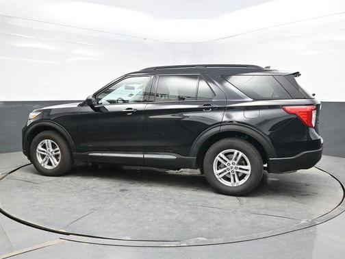 Agate Black Metallic 2023 Ford Explorer XLT