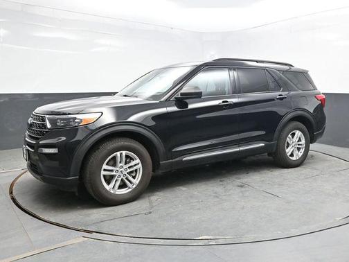 Agate Black Metallic 2023 Ford Explorer XLT