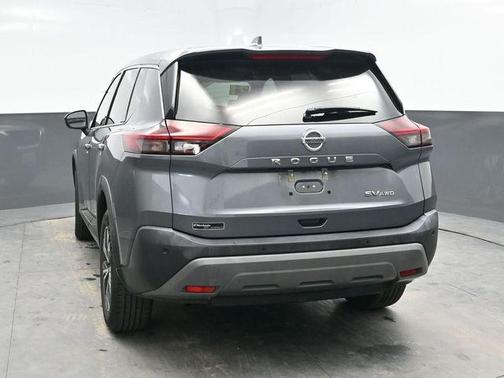 Gun Metallic 2021 Nissan Rogue SV
