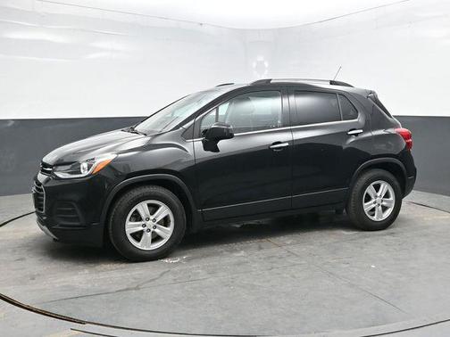 Mosaic Black Metallic 2020 Chevrolet Trax LT