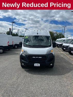 Bright White Clearcoat 2025 RAM ProMaster 2500 Tradesman