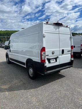 Bright White Clearcoat 2025 RAM ProMaster 2500 Tradesman
