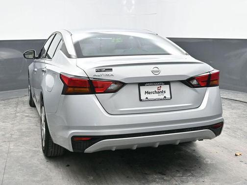 2021 Nissan Altima S FWD