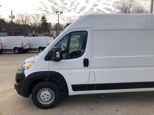 2025 RAM ProMaster 2500 Tradesman