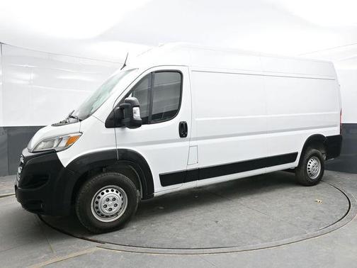 Bright White Clearcoat 2025 RAM ProMaster 2500 Tradesman
