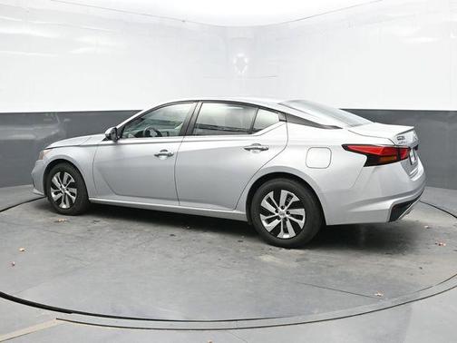 2021 Nissan Altima S FWD