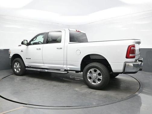 2022 RAM 2500 Big Horn Crew Cab 4x4 6'4' Box